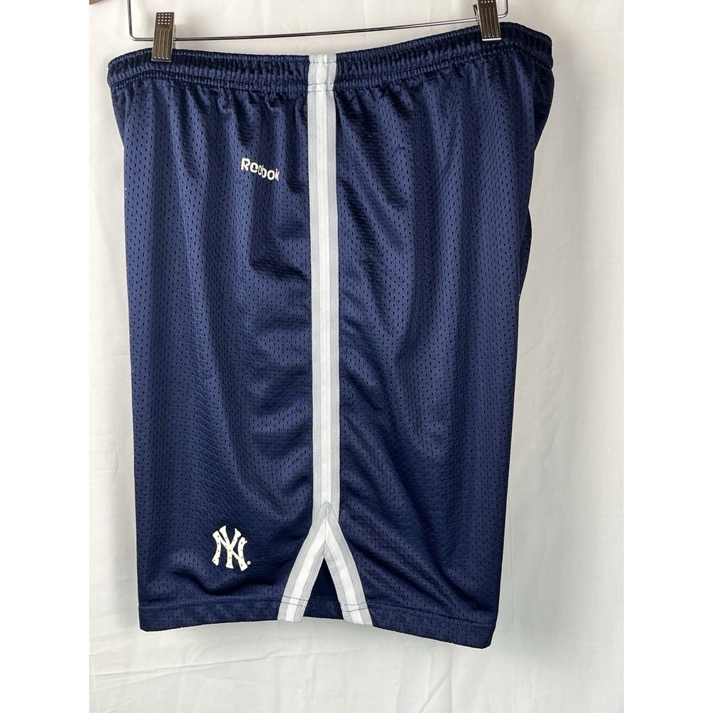 Reebok New York Yankees  Size 2XL Athletic Gym Outdoor Activewear Navy Shorts